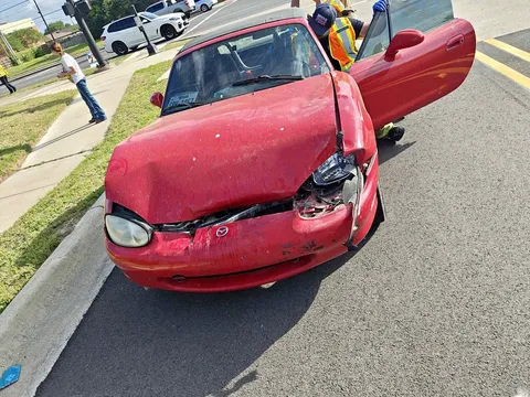 2000 Mazda MX-5 Miata Base