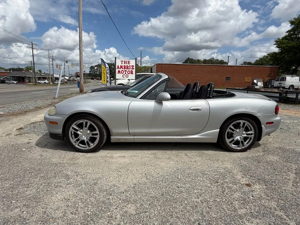 2000 Mazda NB MX-5 Miata - Image 11 of 12