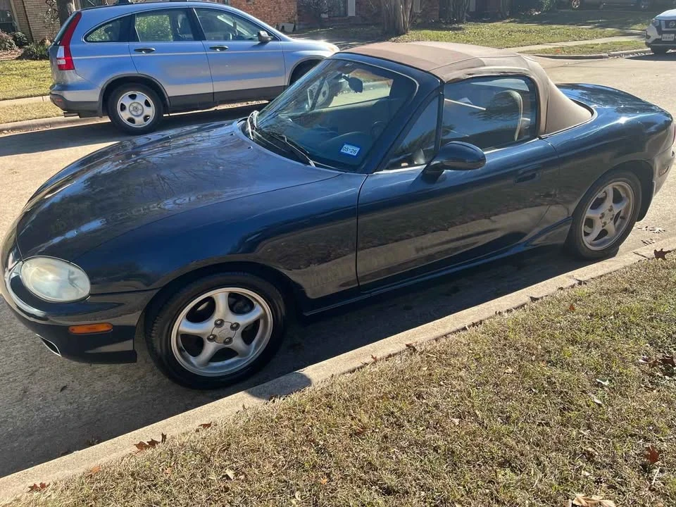 2000 Mazda NB MX-5 Miata - Image 2 of 13