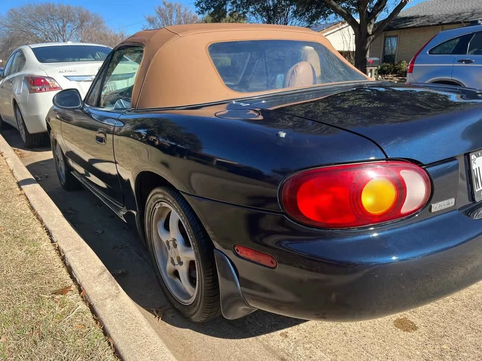 2000 Mazda NB MX-5 Miata - Image 5 of 13