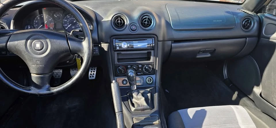 2000 Mazda NB MX-5 Miata - Image 7 of 10