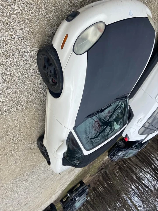 2000 Mazda NB MX-5 Miata - Image 9 of 11