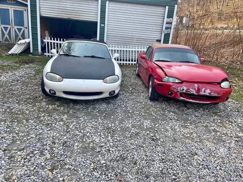 2000 Mazda MX-5 Miata Club