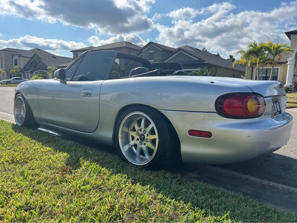 2000 Mazda NB MX-5 Miata - Image 2 of 5