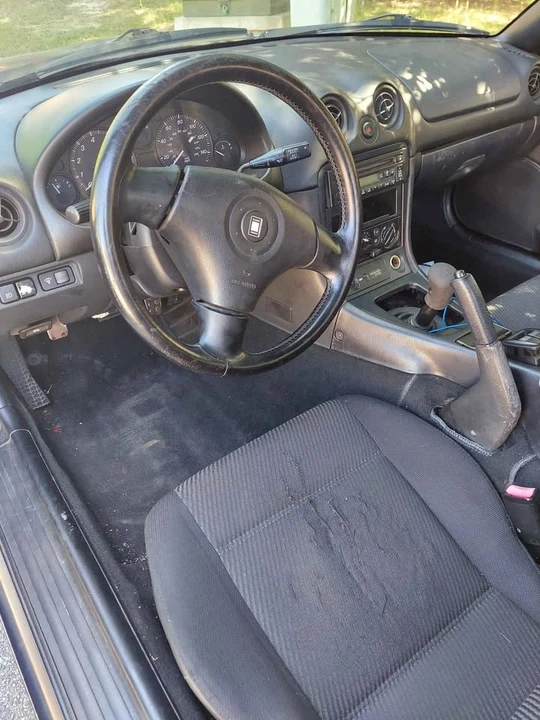 2000 Mazda NB MX-5 Miata - Image 12 of 17