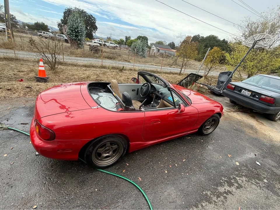2000 Mazda NB MX-5 Miata - Image 8 of 18