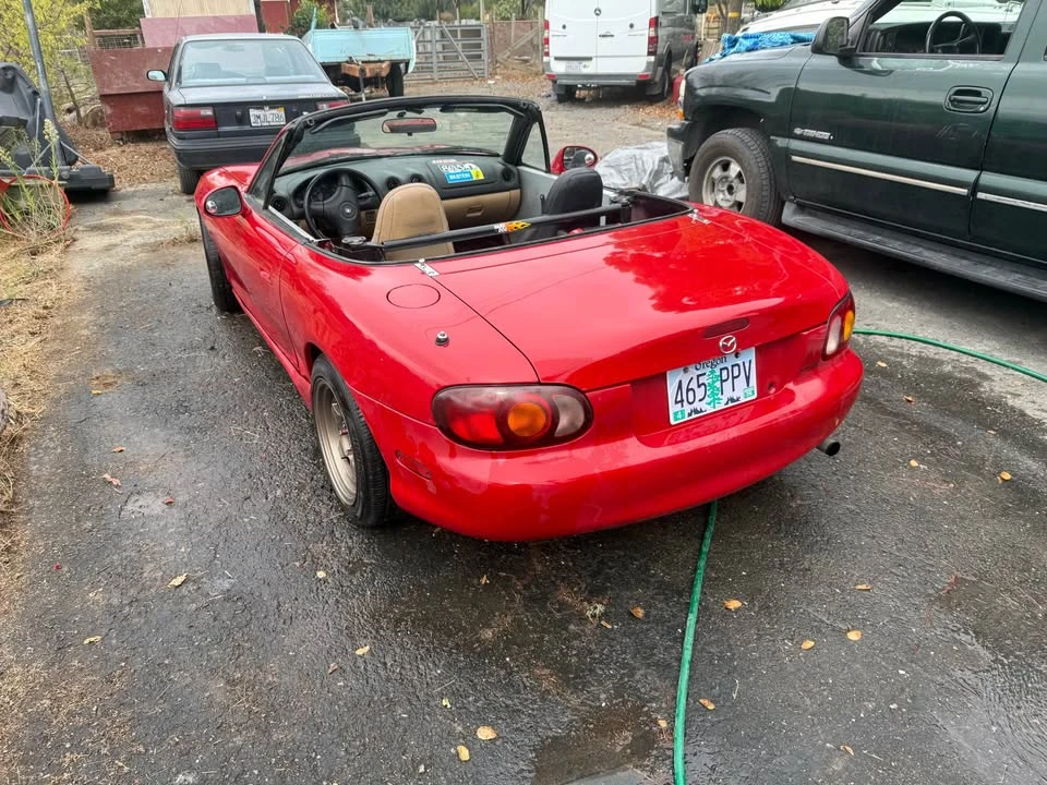 2000 Mazda NB MX-5 Miata - Image 5 of 18