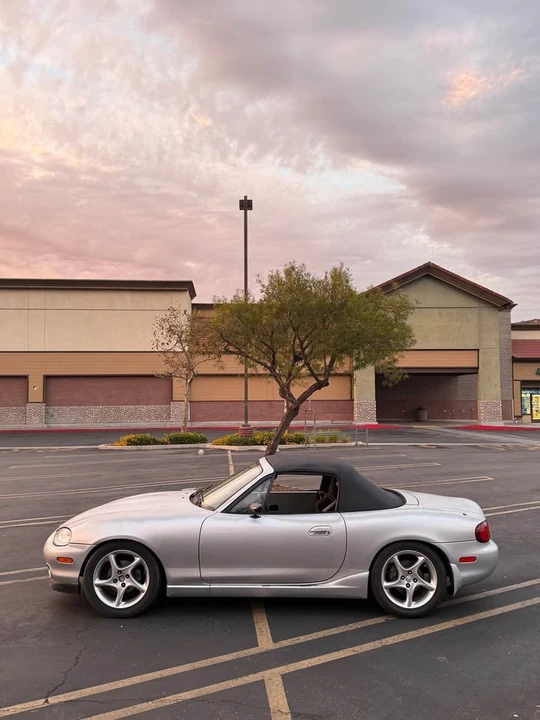 2000 Mazda NB MX-5 Miata - Image 3 of 13
