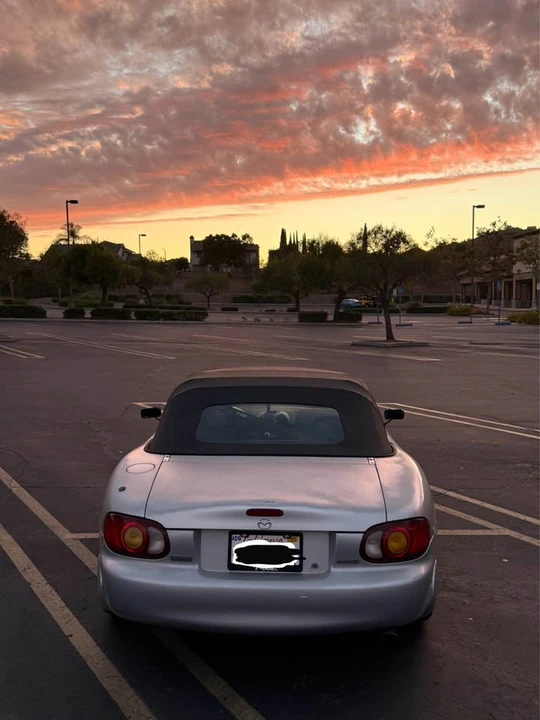 2000 Mazda NB MX-5 Miata - Image 5 of 13