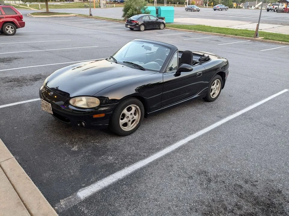2000 Mazda NB MX-5 Miata - Image 2 of 3