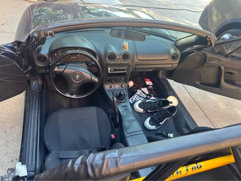 2000 Mazda NB MX-5 Miata - Image 4 of 9