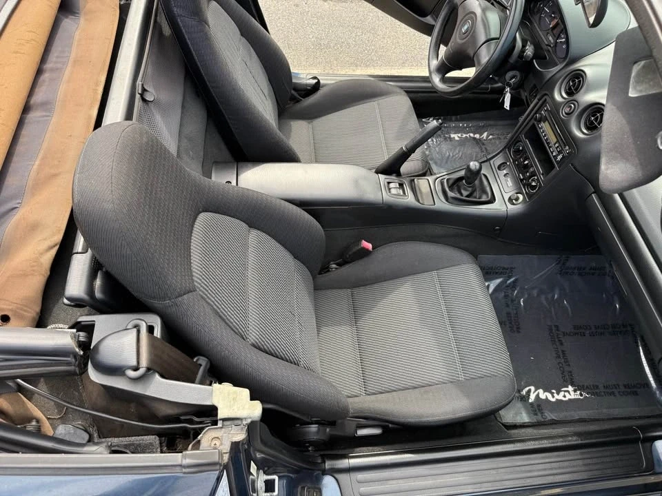 2000 Mazda NB MX-5 Miata - Image 9 of 12