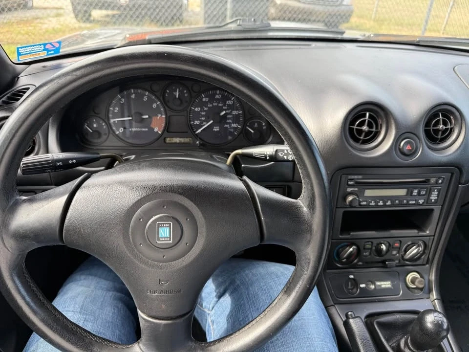 2000 Mazda NB MX-5 Miata - Image 5 of 12