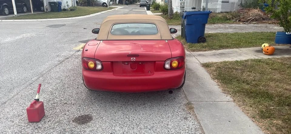 2000 Mazda NB MX-5 Miata - Image 2 of 8
