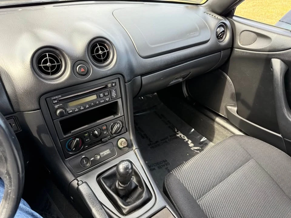 2000 Mazda NB MX-5 Miata - Image 6 of 12