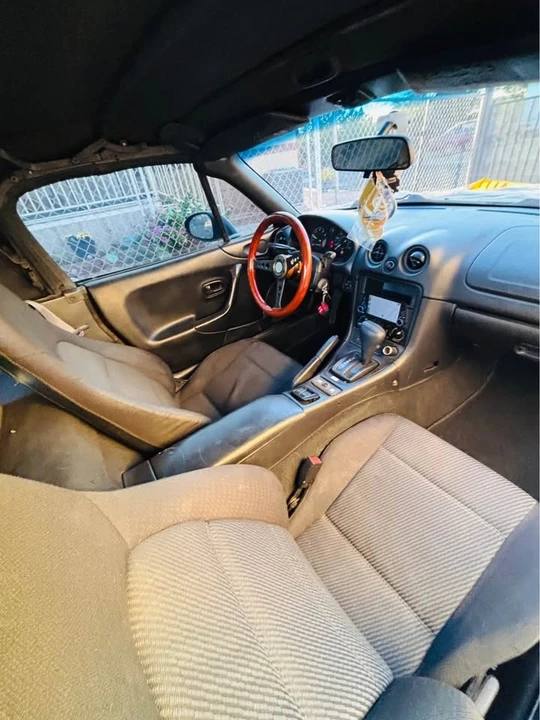 2000 Mazda NB MX-5 Miata - Image 4 of 5