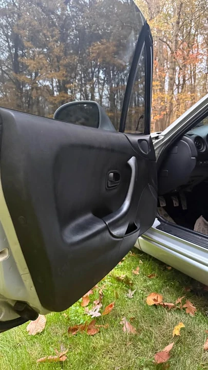 2000 Mazda NB MX-5 Miata - Image 17 of 20