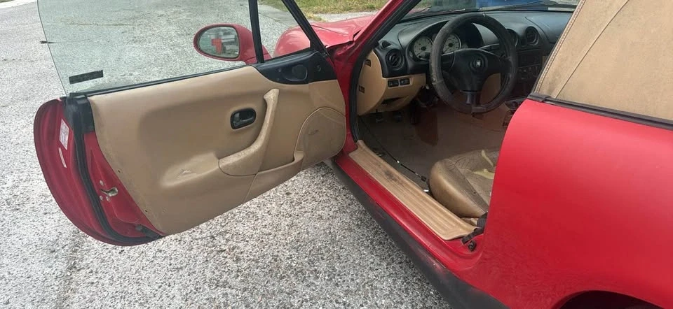 2000 Mazda NB MX-5 Miata - Image 7 of 8