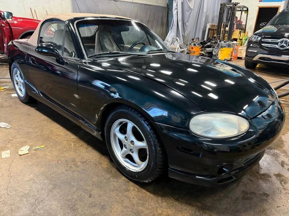 2000 Mazda NB MX-5 Miata - Image 2 of 4