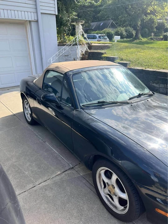 2000 Mazda NB MX-5 Miata - Image 5 of 9