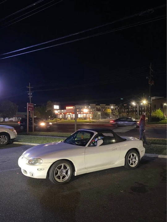 2000 Mazda NB MX-5 Miata - Image 3 of 11