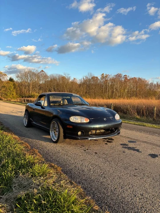 2000 Mazda NB MX-5 Miata - Image 2 of 6