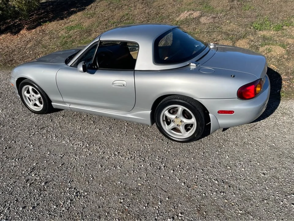 2000 Mazda NB MX-5 Miata - Image 9 of 18