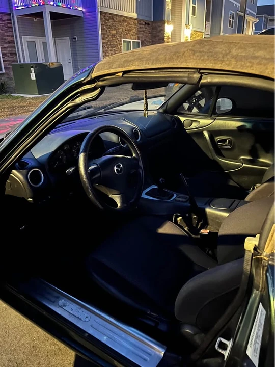 2000 Mazda NB MX-5 Miata - Image 6 of 8