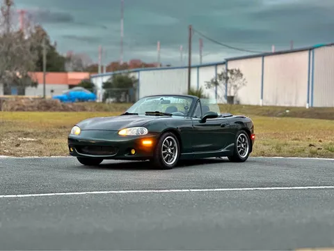 2000 Mazda MX-5 Miata Base Spec