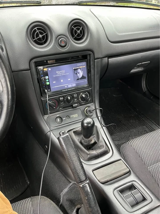 2000 Mazda NB MX-5 Miata - Image 6 of 10