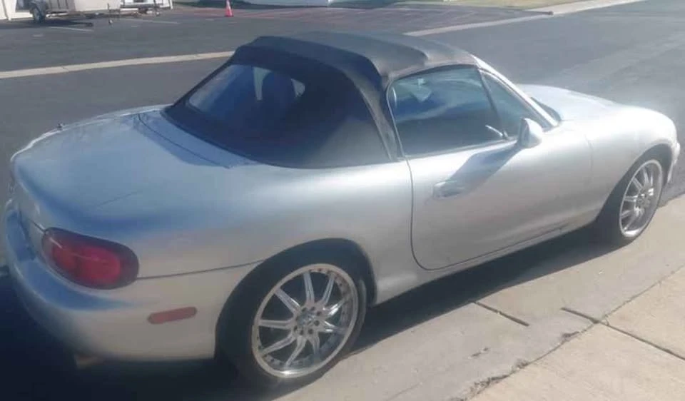 2000 Mazda NB MX-5 Miata - Image 2 of 3