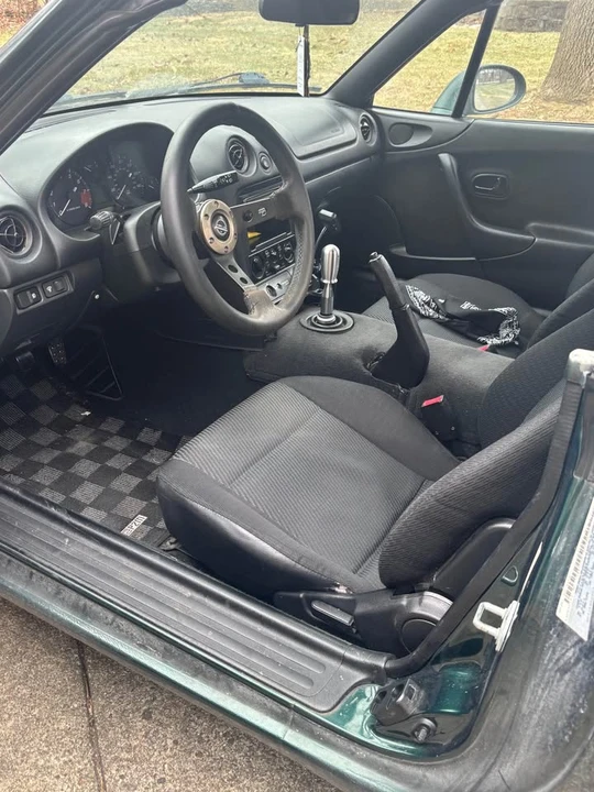 2000 Mazda NB MX-5 Miata - Image 4 of 8