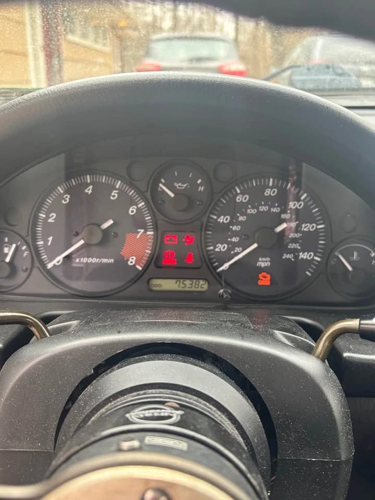 2000 Mazda NB MX-5 Miata - Image 5 of 8