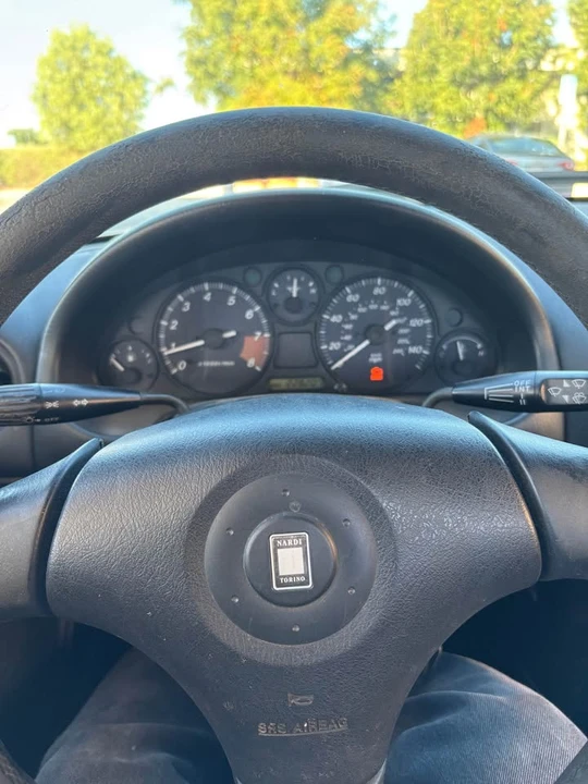 2000 Mazda NB MX-5 Miata - Image 2 of 5
