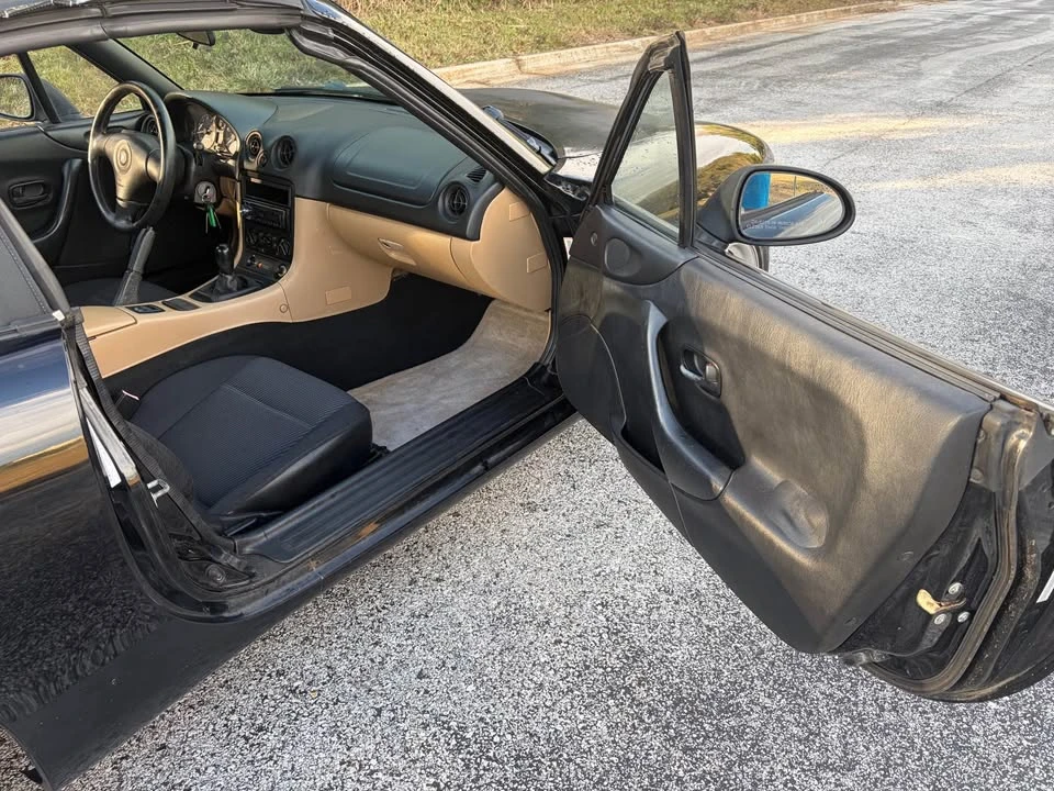 2000 Mazda NB MX-5 Miata - Image 8 of 10