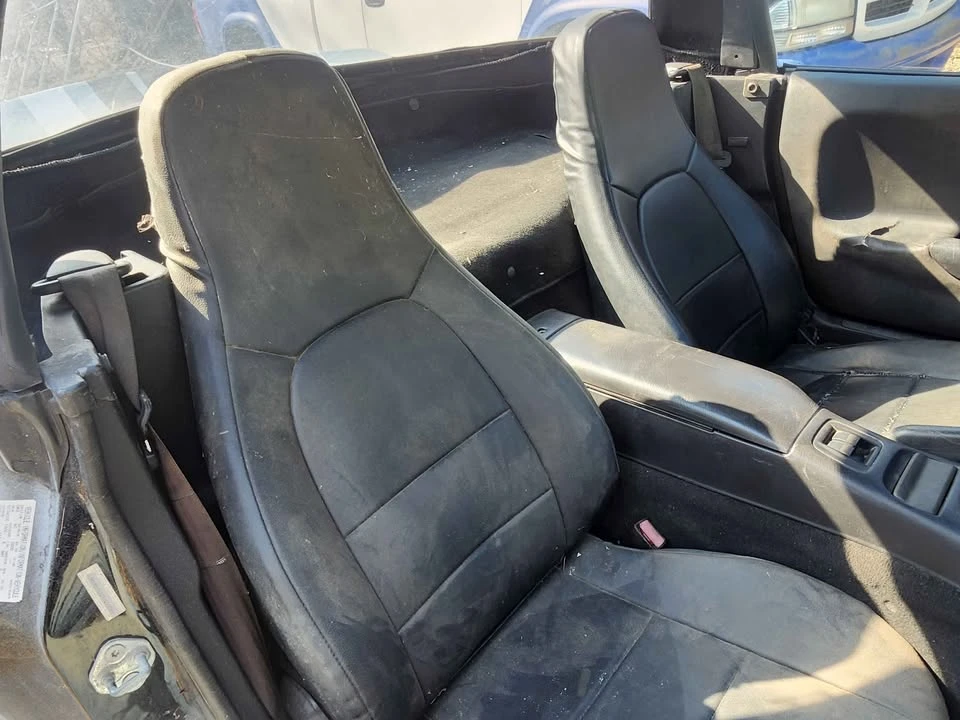 2000 Mazda NB MX-5 Miata - Image 9 of 11