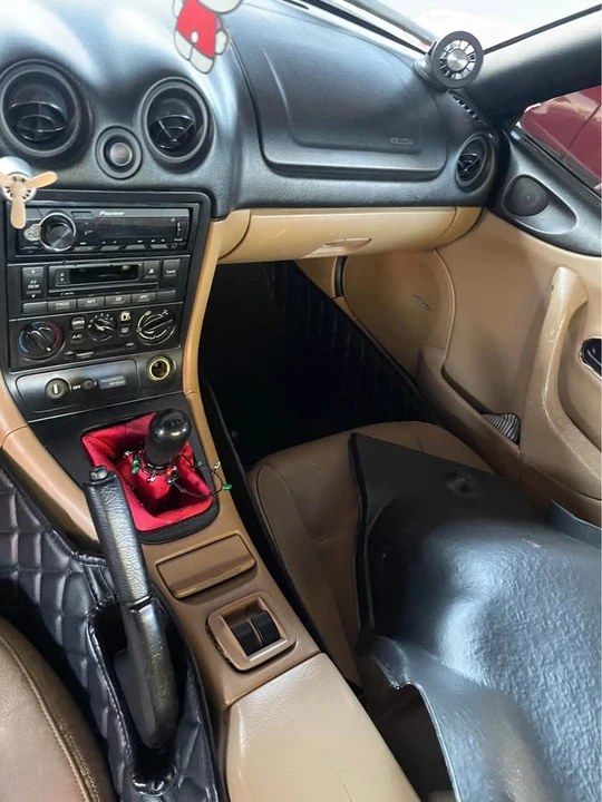2000 Mazda NB MX-5 Miata - Image 4 of 8