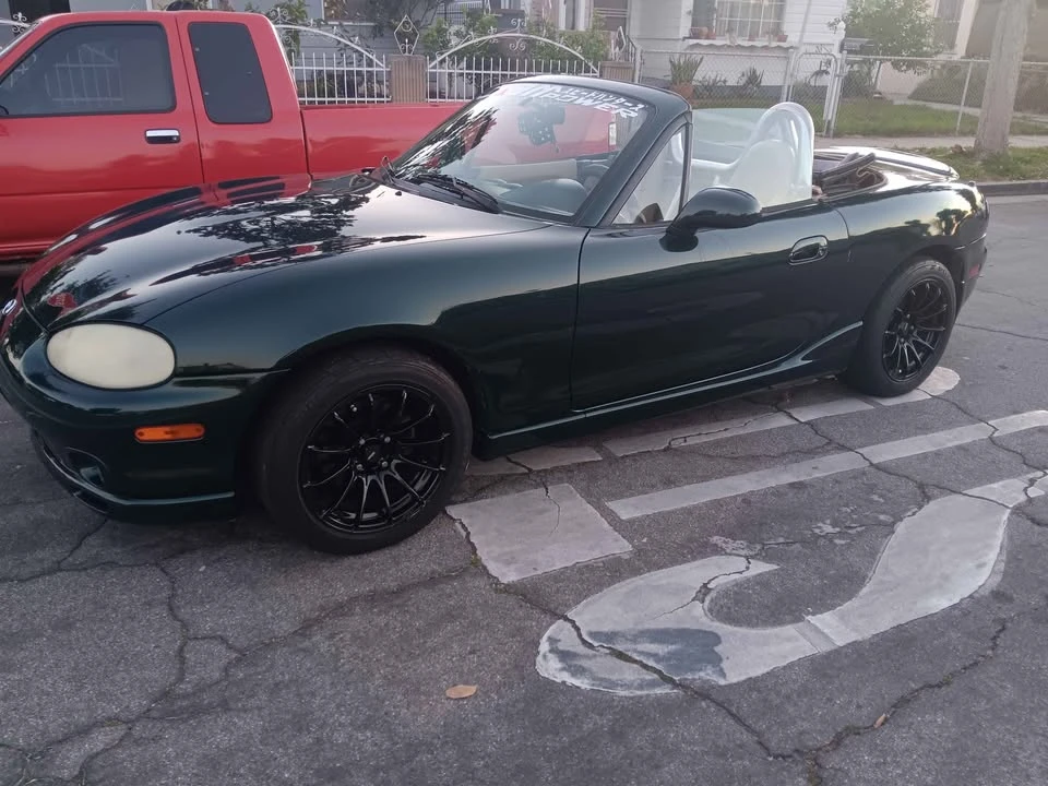 2000 Mazda NB MX-5 Miata - Image 2 of 7