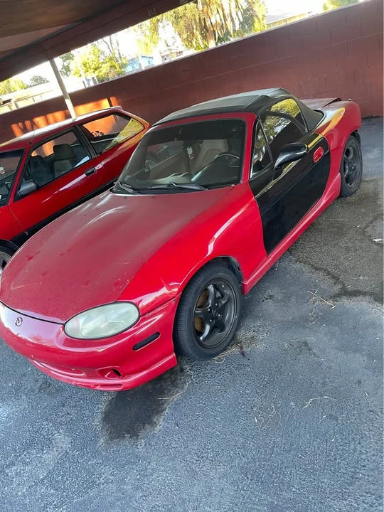 2000 Mazda NB MX-5 Miata - Image 2 of 8