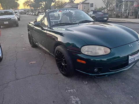 2000 Mazda MX-5 Miata Convertible