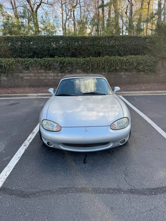 2000 Mazda NB MX-5 Miata - Image 2 of 18