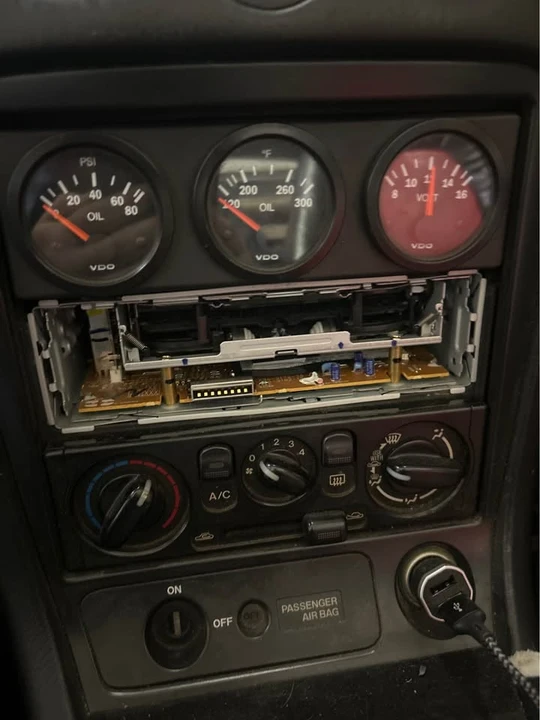 2000 Mazda NB MX-5 Miata - Image 2 of 8