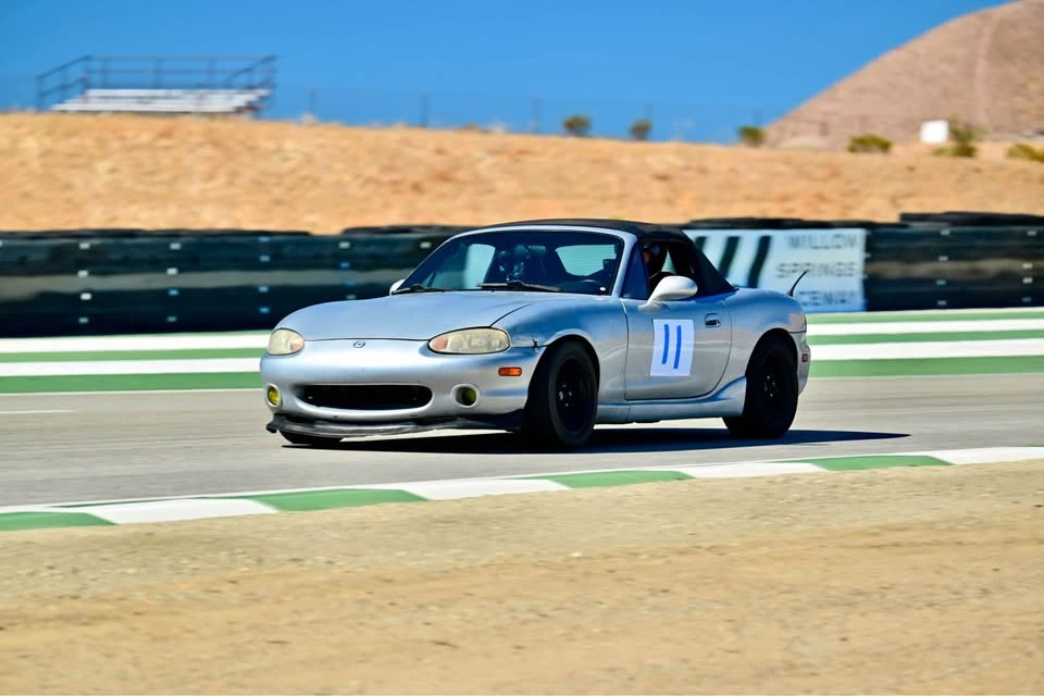 2000 Mazda NB MX-5 Miata - Image 5 of 9