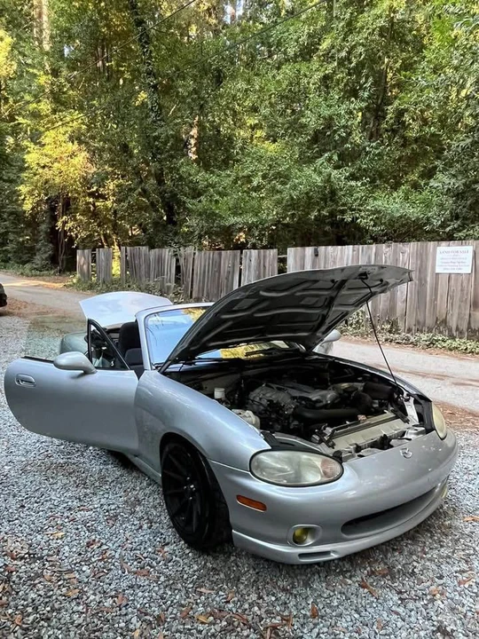 2000 Mazda NB MX-5 Miata - Image 2 of 8