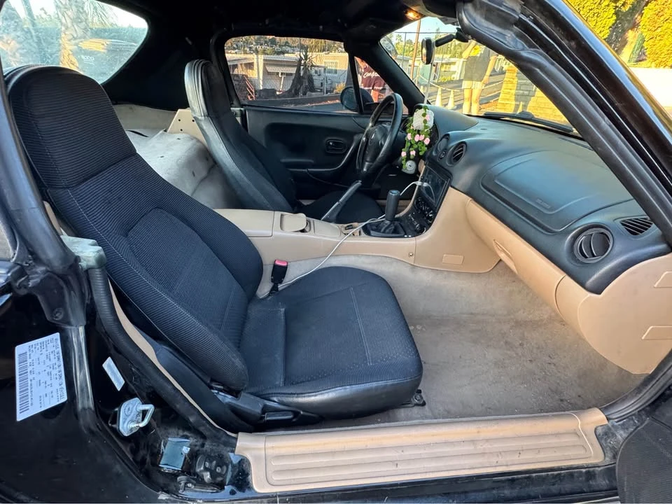 2000 Mazda NB MX-5 Miata - Image 18 of 20