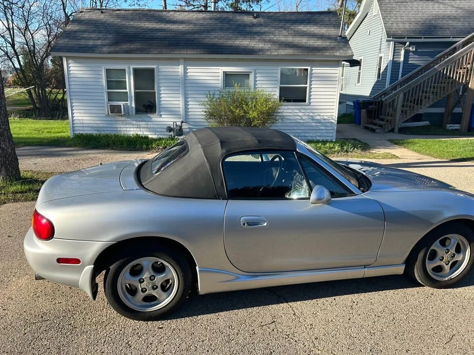 2000 Mazda NB MX-5 Miata - Image 8 of 20