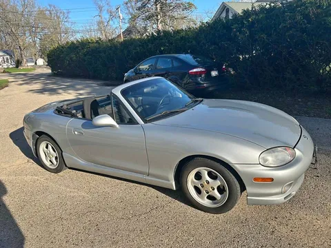 2000 Mazda MX-5 Miata Convertible