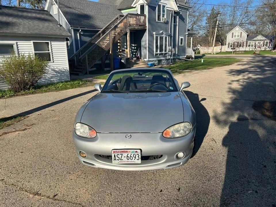 2000 Mazda NB MX-5 Miata - Image 2 of 20