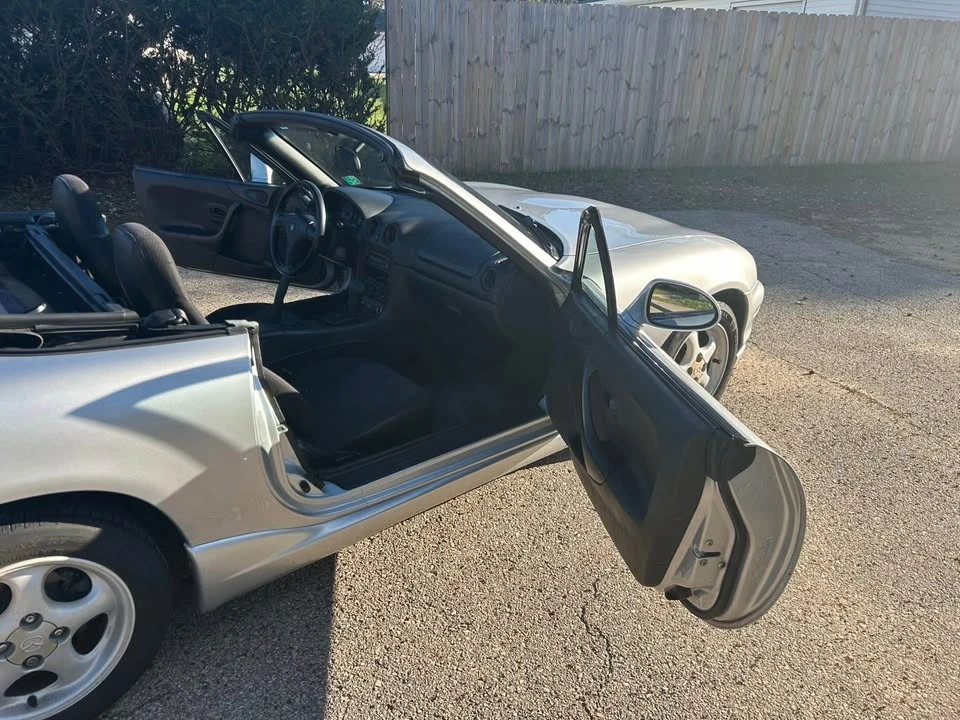 2000 Mazda NB MX-5 Miata - Image 18 of 20