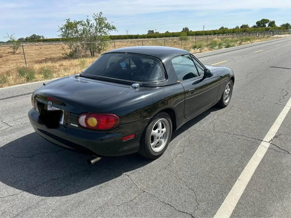 2000 Mazda NB MX-5 Miata - Image 4 of 10